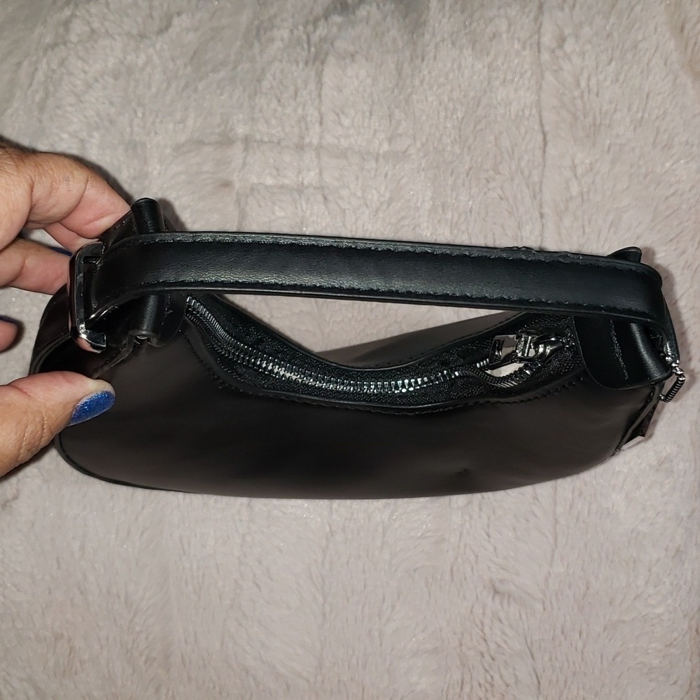 NEW- Small Faux Leather Cluth/ Purse - Picture 3 of 8